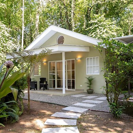 Jaguar Inn Bungalows Puerto Viejo de Talamanca Bagian luar foto