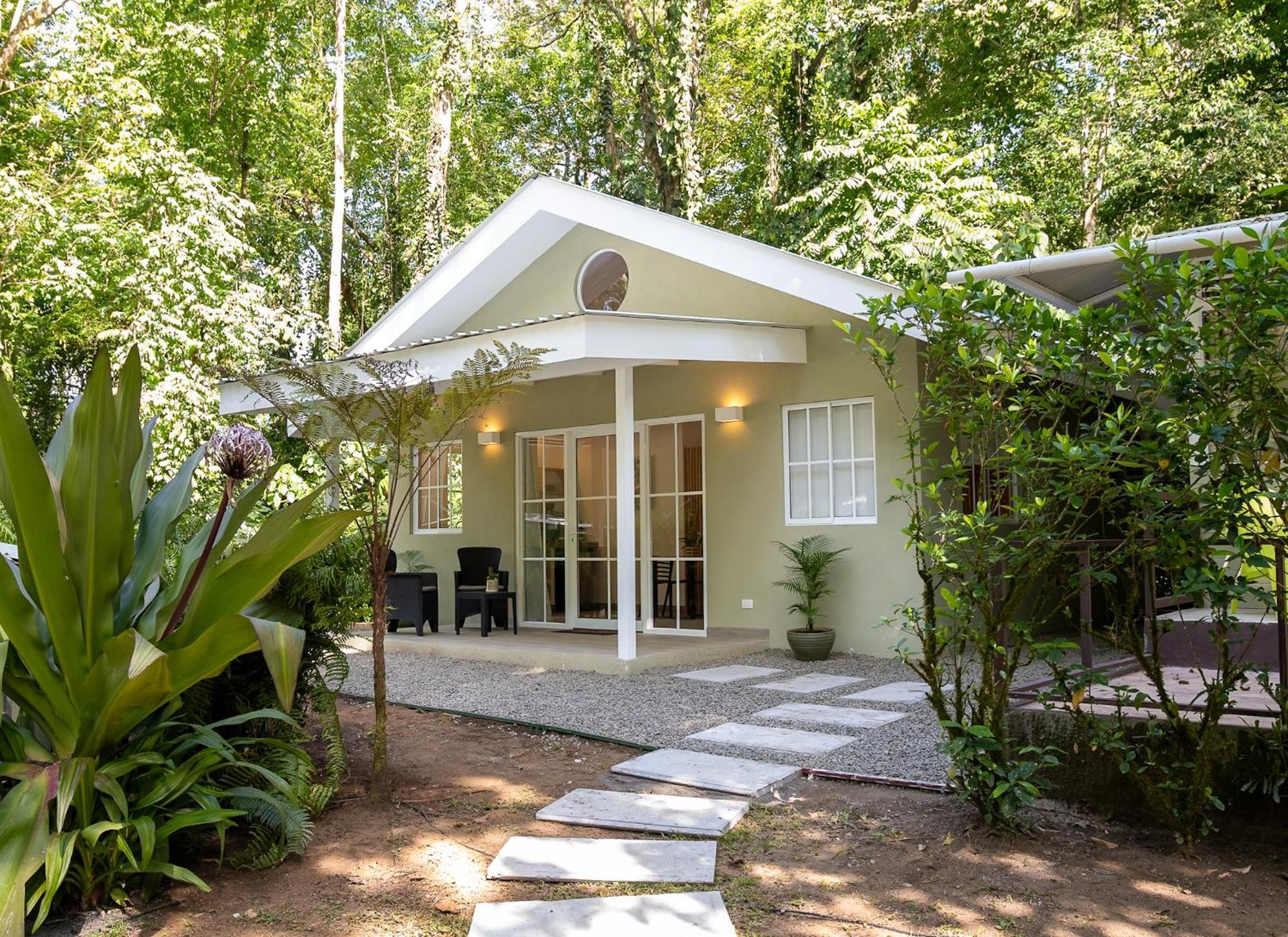 Jaguar Inn Bungalows Puerto Viejo de Talamanca Bagian luar foto