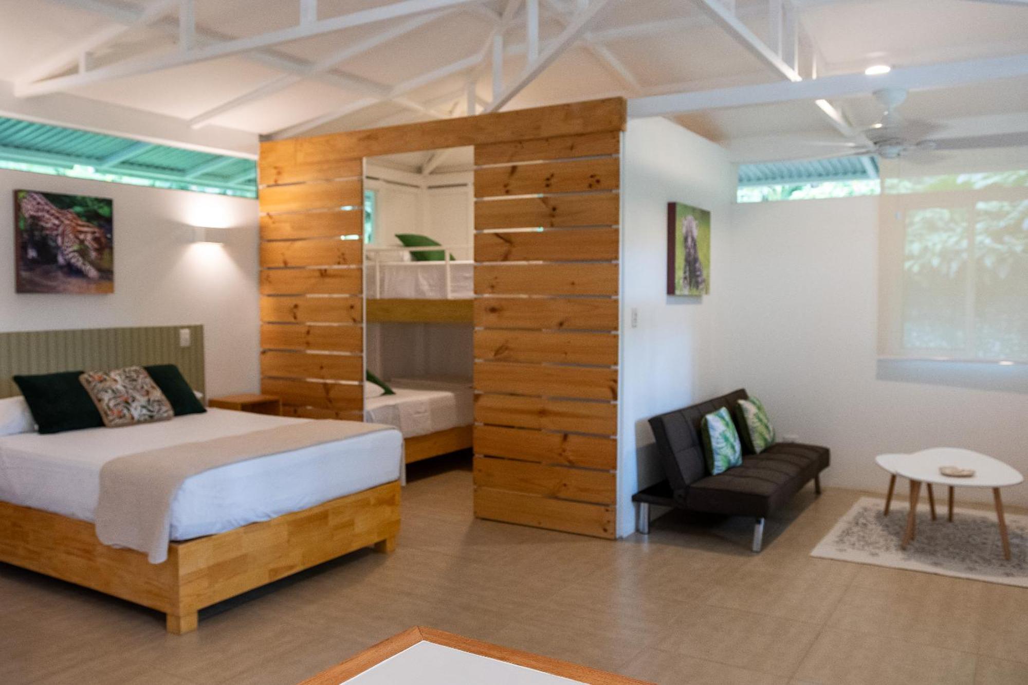 Jaguar Inn Bungalows Puerto Viejo de Talamanca Bagian luar foto