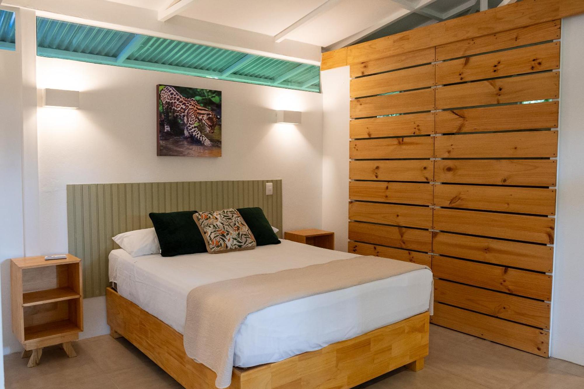 Jaguar Inn Bungalows Puerto Viejo de Talamanca Bagian luar foto